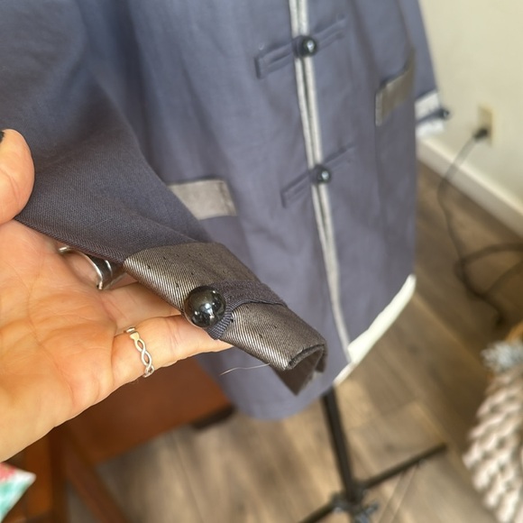 Asian Gray Mandarin Collar Jacket light weight medium - Picture 4 of 10